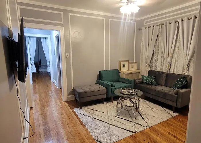 Apartamento Across St Francis Hospital And Near Northwestern *